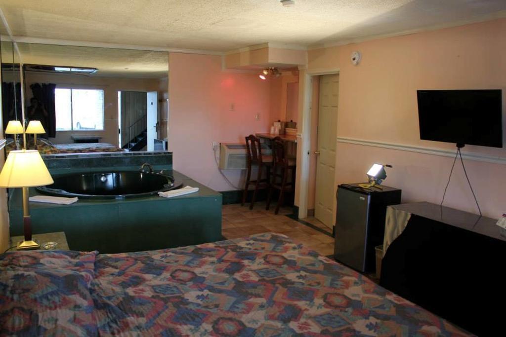 Lyons Presidential Inn And Suites المظهر الخارجي الصورة