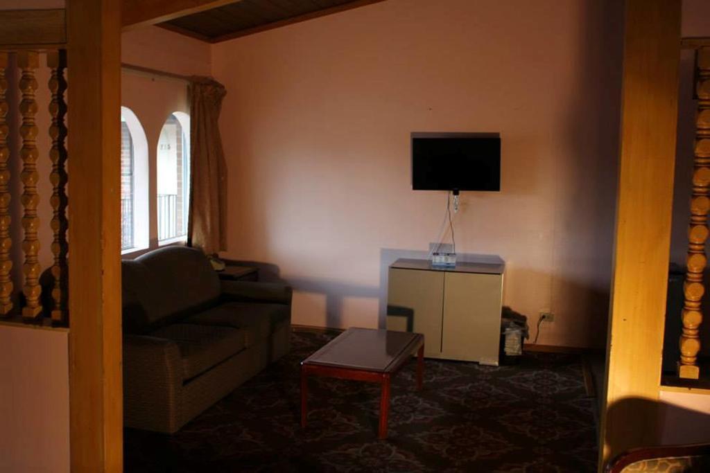 Lyons Presidential Inn And Suites المظهر الخارجي الصورة